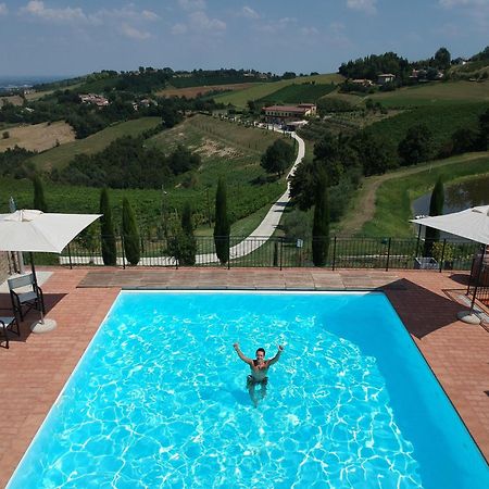 Agriturismo Acetaia Sereni Marano sul Panaro ภายนอก รูปภาพ