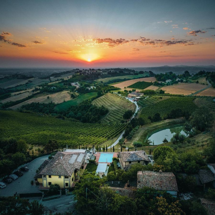 Agriturismo Acetaia Sereni Marano sul Panaro ภายนอก รูปภาพ