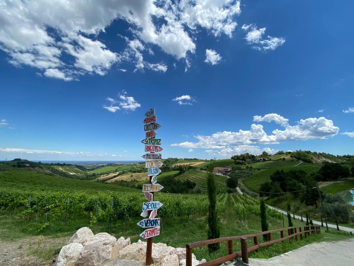 Agriturismo Acetaia Sereni Marano sul Panaro ภายนอก รูปภาพ