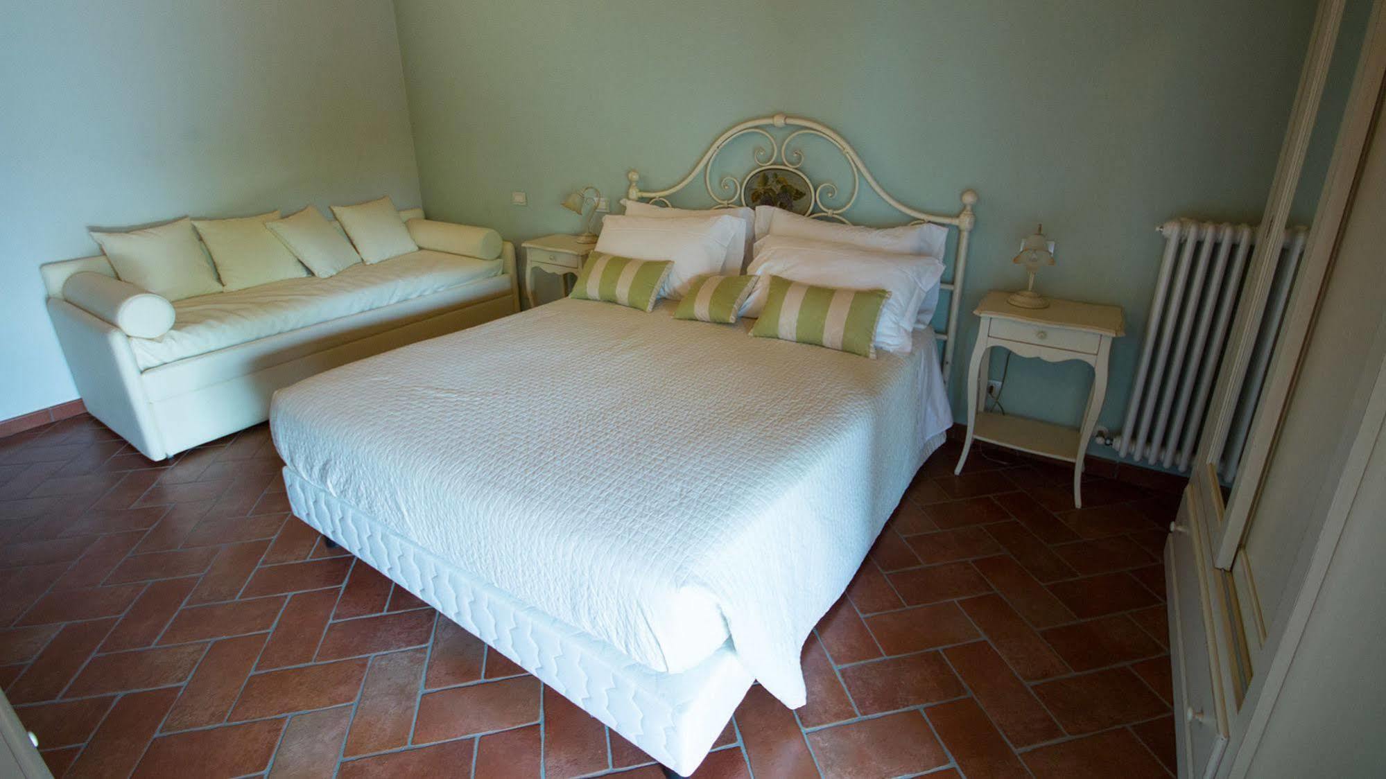 Agriturismo Acetaia Sereni Marano sul Panaro ภายนอก รูปภาพ