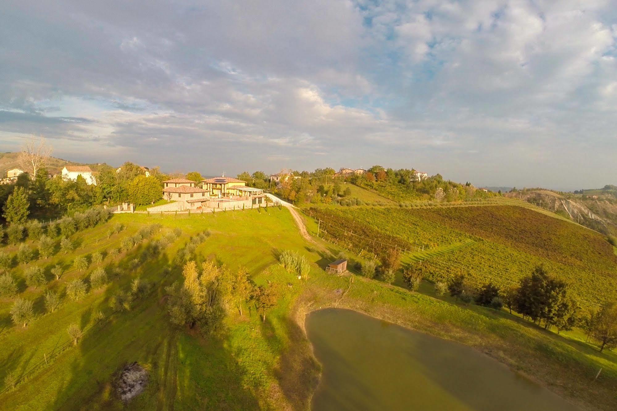 Agriturismo Acetaia Sereni Marano sul Panaro ภายนอก รูปภาพ